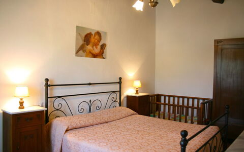 Casa Antica: Slaapkamer, Bed, Kamer, Meubilair, Eigendom, Laken, Bed Frame, Bedding, Verdieping, Gebouw