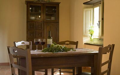 Castagno living room
