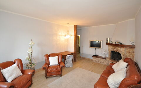 Villa Cassia: Kamer, Eigendom, Meubilair, Woonkamer, Gebouw, Onroerend Goed, Interieur Ontwerp, Huis, Verdieping, Comfort