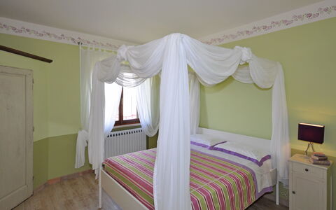 Villa Cassia: Bed, Slaapkamer, Kamer, Meubilair, Eigendom, Bed Frame, Laken, Interieur Ontwerp, Bedding, Hemelbed