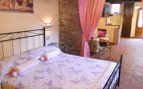 Casa Stefy: Slaapkamer, Kamer, Eigendom, Meubilair, Bed, Interieur Ontwerp, Bed Frame, Laken, Verdieping, Gebouw