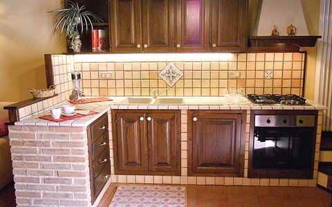 Casa Stefy: Meubilair, Cabinetry, Countertop, Kamer, Eigendom, Keuken, Verdieping, Tegel, Interieur Ontwerp, Wastafel