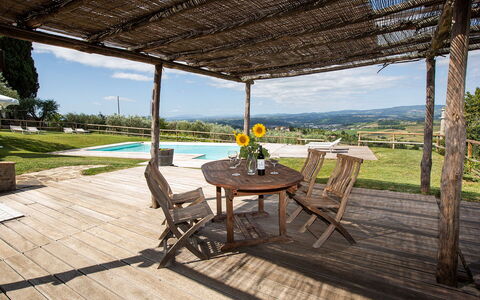 Arturo: Fabriek, Lucht, Eigendom, Tafel, Stoel, Schaduw, Buitenmeubels, Interieur Ontwerp, Hout, Boom
