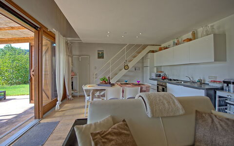 Capannino: Kamer, Eigendom, Woonkamer, Interieur Ontwerp, Meubilair, Gebouw, Huis, Plafond, Onroerend Goed, Huis