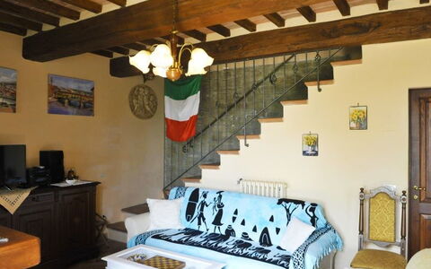 Casetta i Ciliegi: Eigendom, Kamer, Gebouw, Meubilair, Interieur Ontwerp, Huis, Onroerend Goed, Plafond, Straal, Tafel