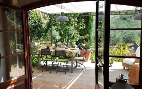 Villa Nova: Eigendom, Kamer, Huis, Veranda, Gebouw, Interieur Ontwerp, Huis, Deur, Onroerend Goed, Patio