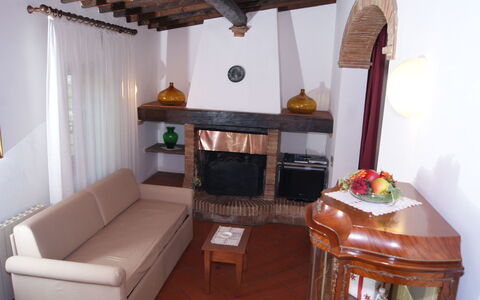 La Valle: Kamer, Eigendom, Meubilair, Huis, Woonkamer, Interieur Ontwerp, Gebouw, Verdieping, Onroerend Goed, Tafel