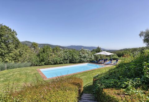 Le Pergole: Natuurlijk Landschap, Eigendom, Zwembad, Onroerend Goed, Natuurgebied, Landgoed, Huis, Landschap, Landelijk Gebied, Gras