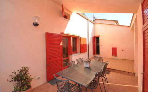 Casa Laura: Eigendom, Kamer, Gebouw, Huis, Onroerend Goed, Interieur Ontwerp, Appartement, Huis, Zolder, Verdieping