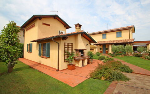 Casa Daniela: Woongebied, Dak, Huis, Huis, Struik, Tuin, Landgoed, Verblijf, Hacienda, Landscaping