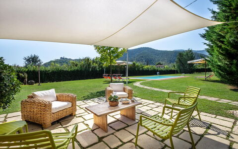 Le Vigne 6: Meubilair, Eigendom, Fabriek, Tafel, Lucht, Stoel, Boom, Schaduw, Buitenmeubels, Interieur Ontwerp