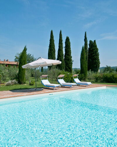 Villa Lorian: Zwembad, Eigendom, Onroerend Goed, Huis, Villa, Gebouw, Landgoed, Vakantie, Vrije Tijd, Toevlucht