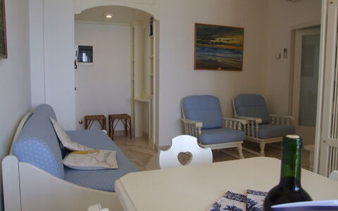 Appartamento - Le Finestre: Kamer, Eigendom, Meubilair, Interieur Ontwerp, Woonkamer, Tafel, Gebouw, Huis, Onroerend Goed, Verdieping