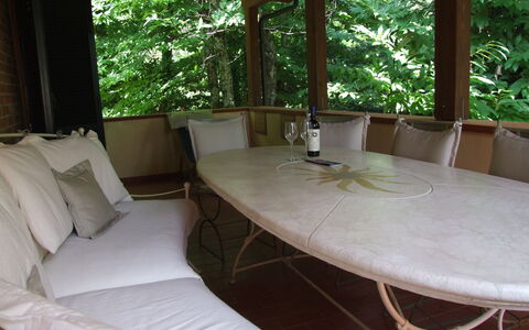 Villa La Quercia: Eigendom, Kamer, Meubilair, Huis, Tafel, Boom, Gebouw, Interieur Ontwerp, Onroerend Goed, Huis