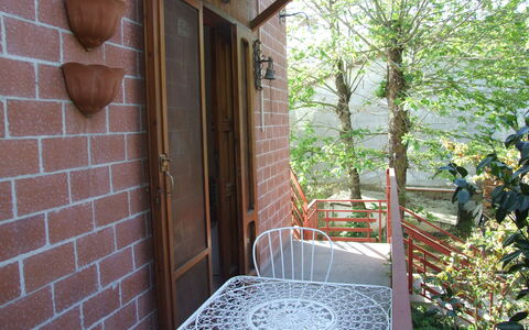 Villa Agrifogli: Eigendom, Huis, Kamer, Onroerend Goed, Gebouw, Huis, Veranda, Architectuur, Backyard, Venster